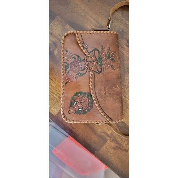 Vintage 1960's Vibe Hand Tooled Leather Hippie Purse  Unbranded Floral Crossbody - Picture 3 of 12
